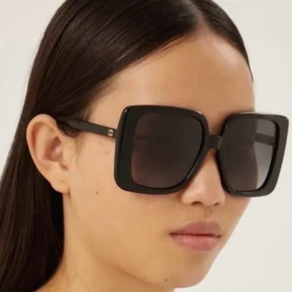 Gucci GG1314S  Sunglasses, Black/Grey Shaded,
55/19/140, Black/Grey/Gold Logo - Picture 16 of 16
